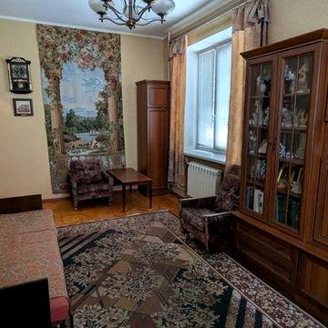 Продам 3-х комнатную сталинку в Салтовском районе по ул.Ак.Павлова