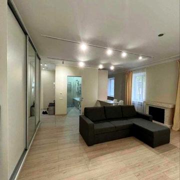 Березовий парк студія з ремонтом вільна