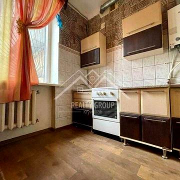 Продаж 2к сталінки поряд з парком 44 квартал