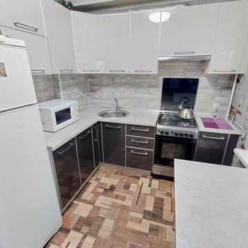 Продається 3-кім квартира в Хортицкому р-ні.Ціна 30000уе.