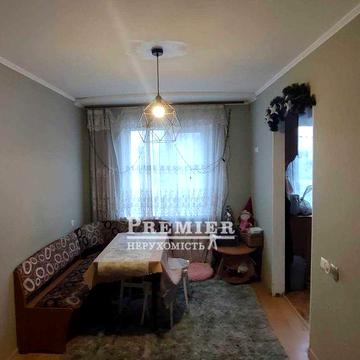 4 комнатная квартира 68 м2 Район Дома Мебели