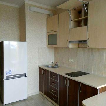 Оренда 1 вул.Ракетна, моноліт., 18.5 кв.м, лоджія, меблі, техніка