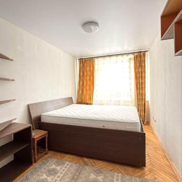 Оренда 2-х кім. квартири на вул. Володимира Великого