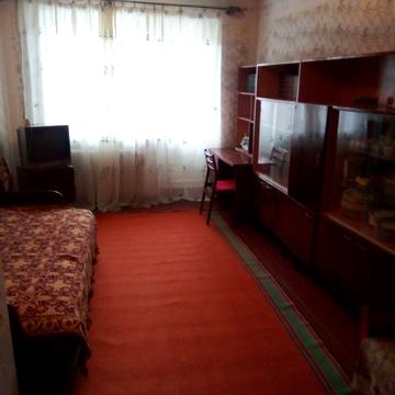 Здаетса 3-х кімнатка квартира у центрі.