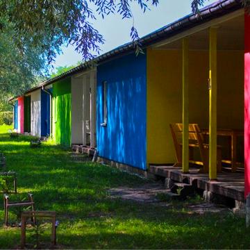 Здаються таунзауси у заміському комплексі постійний інтернет,генератор