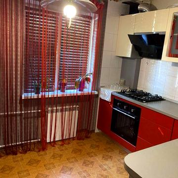 Оренда великої 1 кімнатної Відрадний проспект 32 з гарним ремонтом