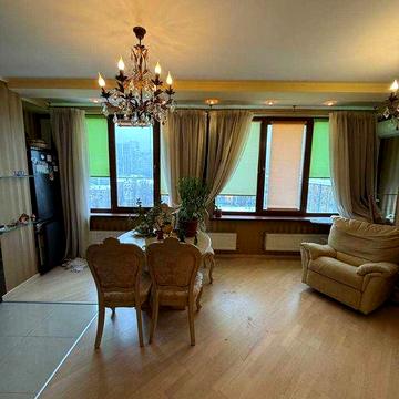 Квартира-студія поруч  з метро Звіренецька