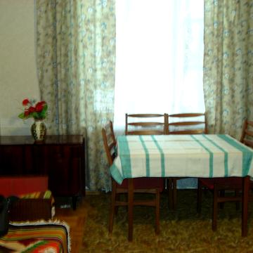 Чеська вул., 3