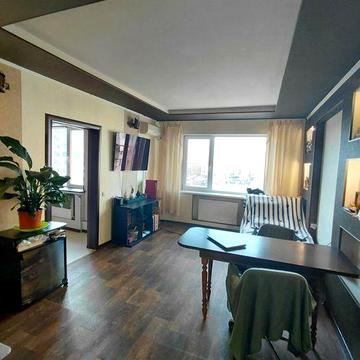 Продам просторную 4к ЛБ