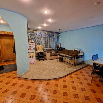 Продам таунхаус смт Слобожанское  есть свет