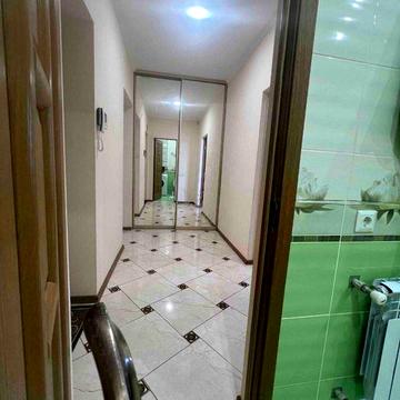 вул. Покровська. 1-но кім. квартира, власник