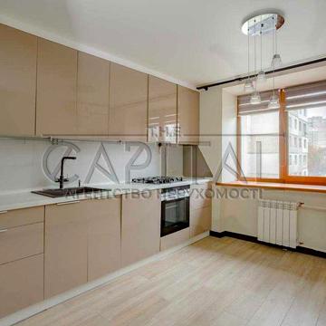 Продаж 3-к квартири 88 м² | метро Лівобережна | Шептицького | Цегла