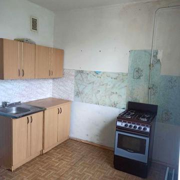 Продаж 3-кв 72,5 кв.м  р-н 5 школи вул. Момота  ( лічильник тепла )