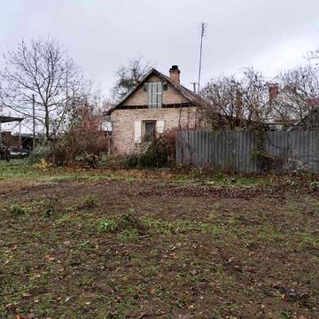 Продається ділянка в с. Гаразджа (зі старим будинком)