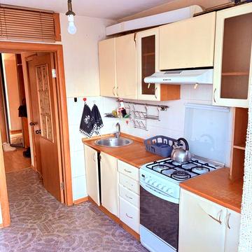 Здається трьох кімнатна квартира в Житомирі