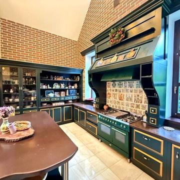 Оренда елітного будинку 250 м² з басейном, сауною та власною SPA-зоною