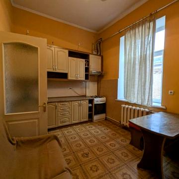 Здам в оренду 1-но кімнатну квартиру по Театральній 10000 грн