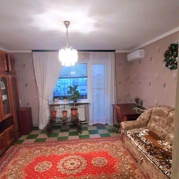 Продається трикімнатна квартира в центрі міста