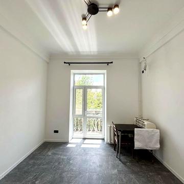 Дмитра Яворницького просп. (Карла Маркса), 100