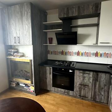 Теплична вул., 42