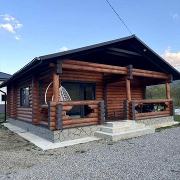 Котедж на 2-4 осіб(проживання,будинок)