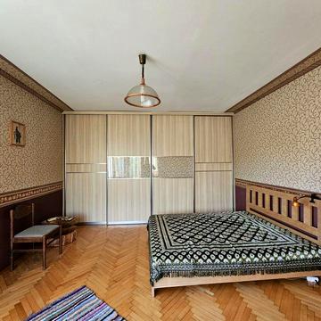 Оренда будинку у Львові. Левандівка. Біля озера та парку.