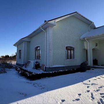 Здається окремий будинок