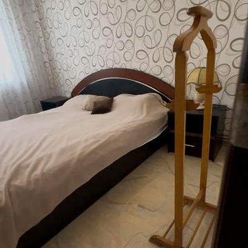 Дві квартири поруч .2кімн + 2 кімн. в одному тамбурі . Опалення Газове