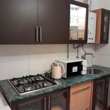 Довгострокова оренда однокімнатної квартири вул. М. Кароля (центр)