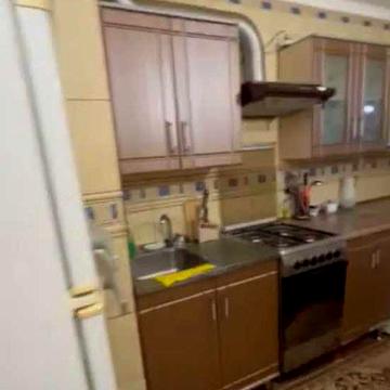 Власник. Здам двокімнатну квартиру на Комкова.