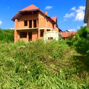 Продаж будинку в престижній локації Барвінка — мкрн. “Лазький берег”