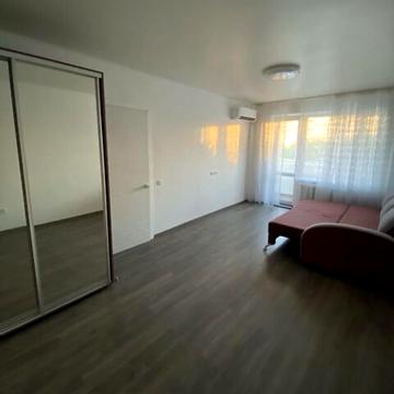 Слави бульв., 12