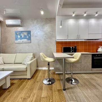 Предславинська вул., 42