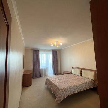 Валерія Лобановського просп. (Червонозоряний), 9/1