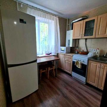 Оренда трикімнатної квартири , Вул. Телевізійна, 2