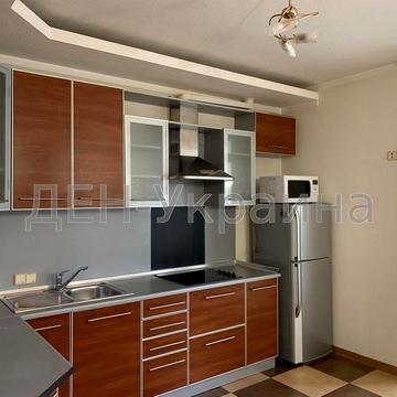 Метро Житомирська. 2 кімнатна квартира 78 кв.м на вул. Львівська 22А