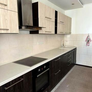 Драгоманова вул., 1