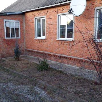 Продам 2 дома на одном участке, гараж