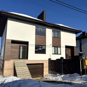 Сімейний котедж з терасою та  власним подвір’ям | масив Персиковий