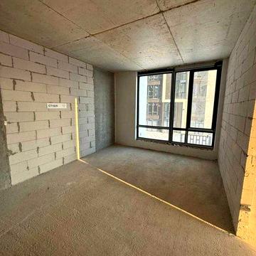 Продається простора 1-кімнатна квартира площею 48 м², 2 поверх. ЖК Manhattan