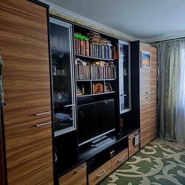 Продам четырех комнатную квартиру. Центр