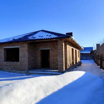 Продам будинок у хорошій локації. Підходить під єОселю