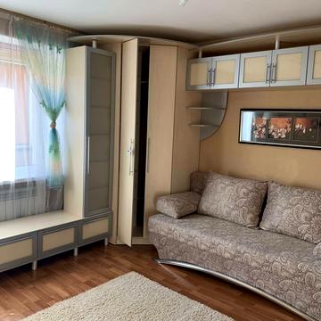 Озерна вул. (Червоних Майовщиків), 11