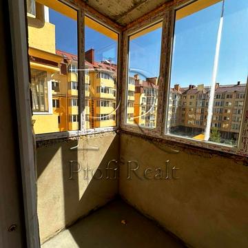 Тарасівська вул., 1