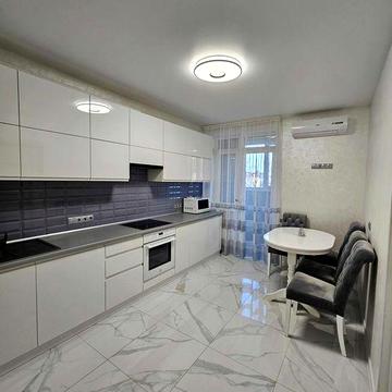 Здається 2-на  квартира. Святошинський р-н,  м.Житомирська  5 хвилин