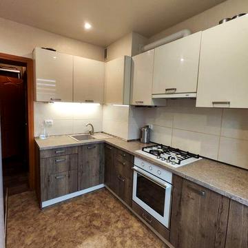 Продам двокімнатну квартиру 3 поверх,АВТОНОМНЕ ОПАЛЕННЯ! ВІД ВЛАСНИКА!