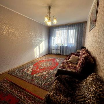 Продається 3 к на Народицькій 21