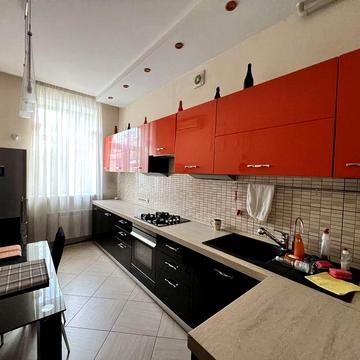 Аренда  1 Ком квартиру Центр Бунина Тц Афины  газ Плита