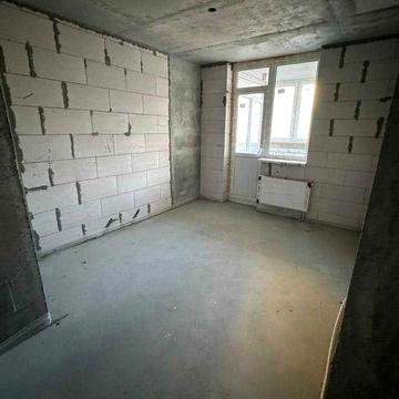 Продається простора 2-к квартира в ЖК Навігатор, після будівельників ЖК Навігатор