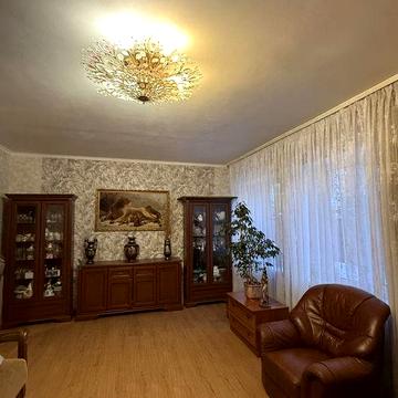 Продаж двохповерхового будинку